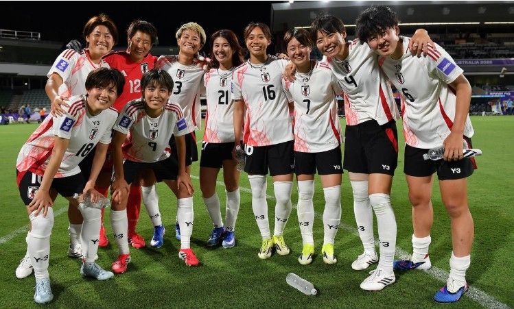 Japan: 365 Goals Japan: 365 Goals