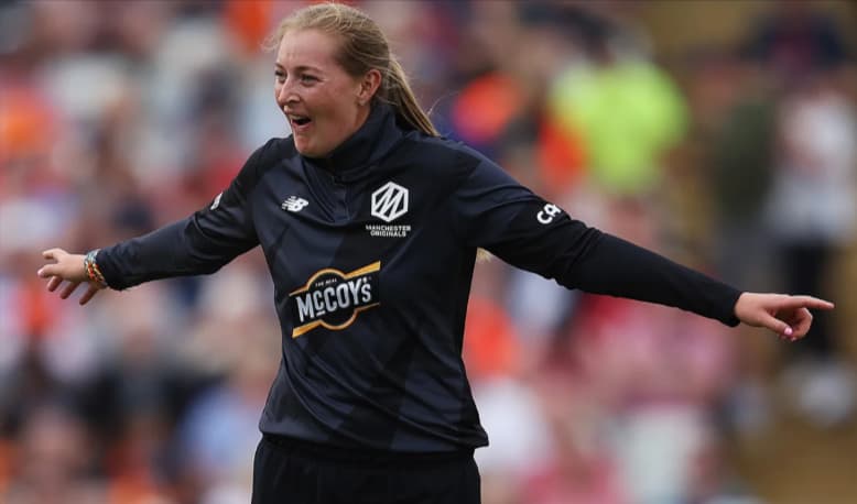Sophie Ecclestone – Manchester Originals / Manchester Super Giants Sophie Ecclestone – Manchester Originals / Manchester Super Giants