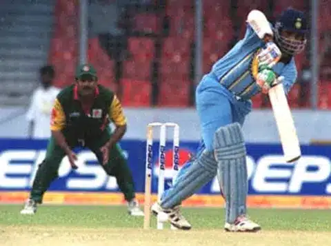 Sourav Ganguly: 135* vs Bangladesh (Dhaka, 2000)